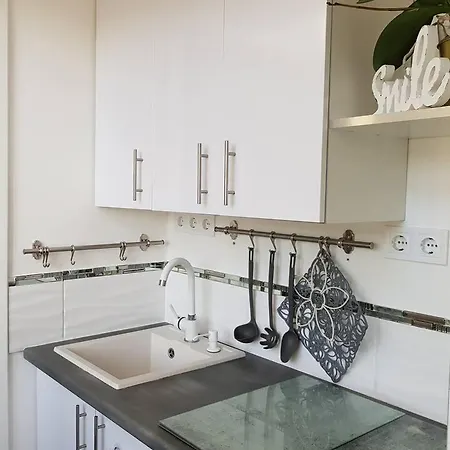 Апартаменты Modern Flat With Perfect Location *